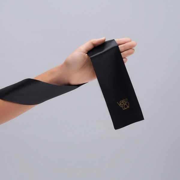 Сатинова пов&rsquo;язка-стрічка на очі YESforLOV BLACK SATIN BLINDFOLD SX4548 фото