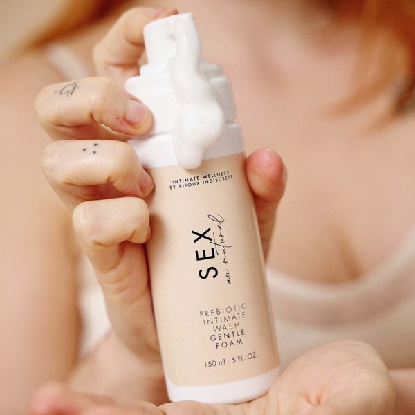 Піна для інтимної гігієни Bijoux Indiscrets Sex Au Naturel Prebiotic Intimate Wash Gentle Foam 150мл SX3249 фото